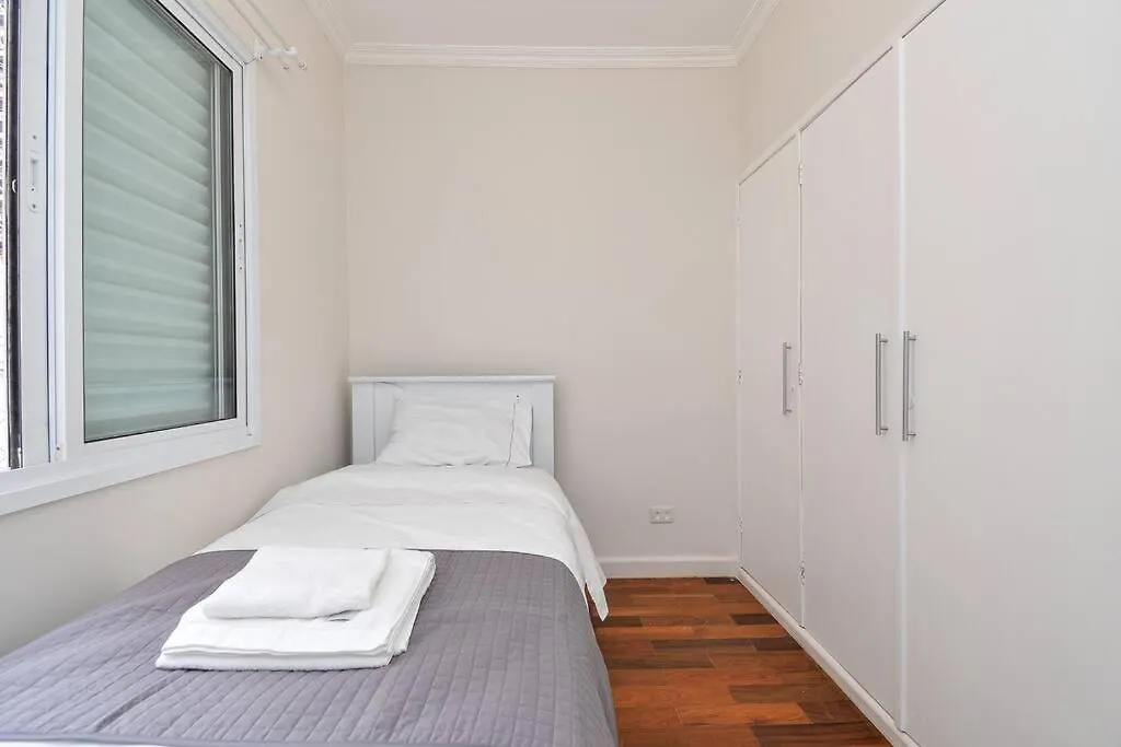 Lindo Apartamento Com 3 Quartos E Sacada Na Liberdade Sao Paulo